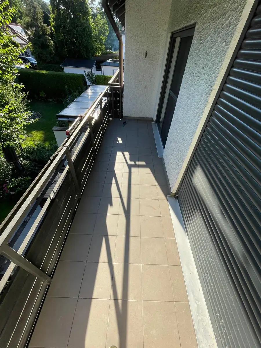 Fertig neu gefliester Balkon
